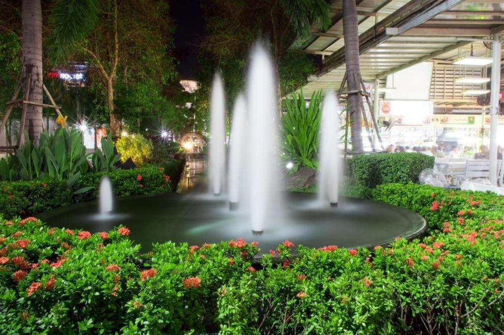 Thanburi Hotel Udon Thani Exteriör bild