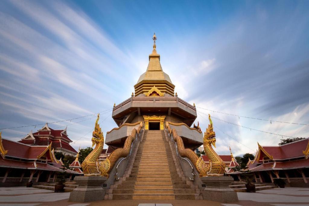 Thanburi Hotel Udon Thani Exteriör bild