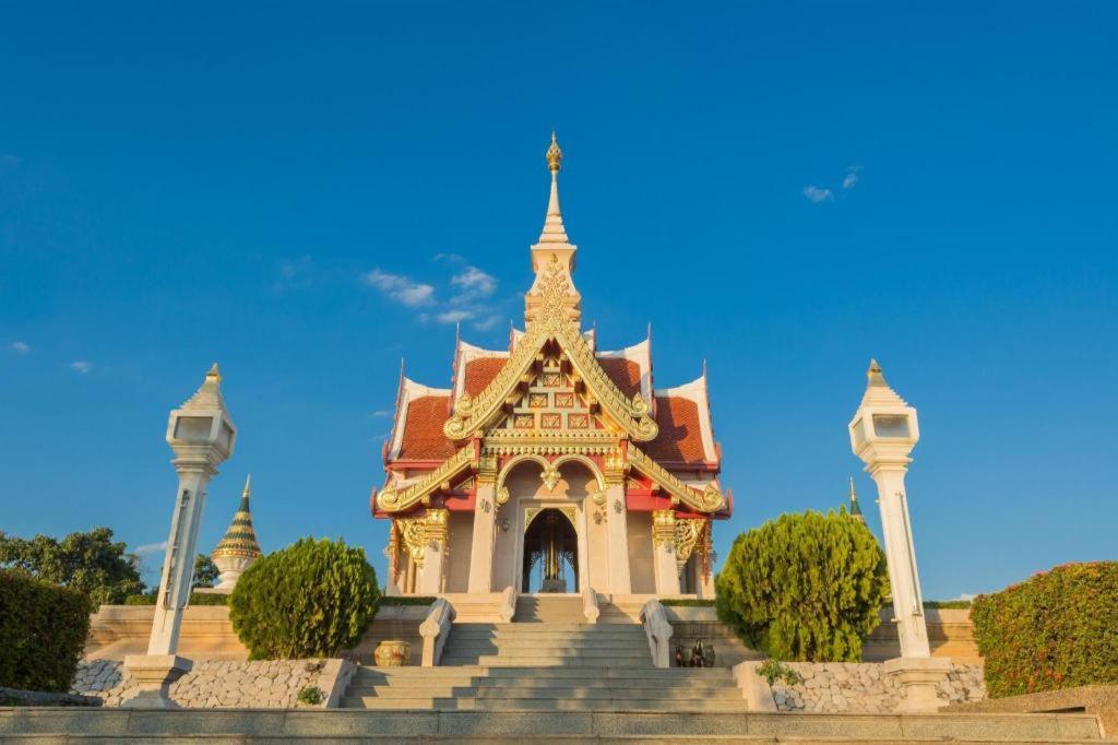 Thanburi Hotel Udon Thani Exteriör bild