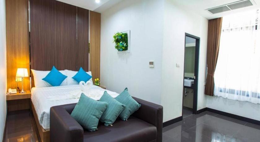 Thanburi Hotel Udon Thani Exteriör bild