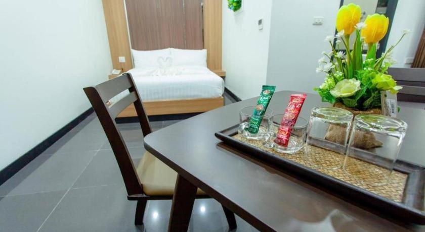 Thanburi Hotel Udon Thani Exteriör bild