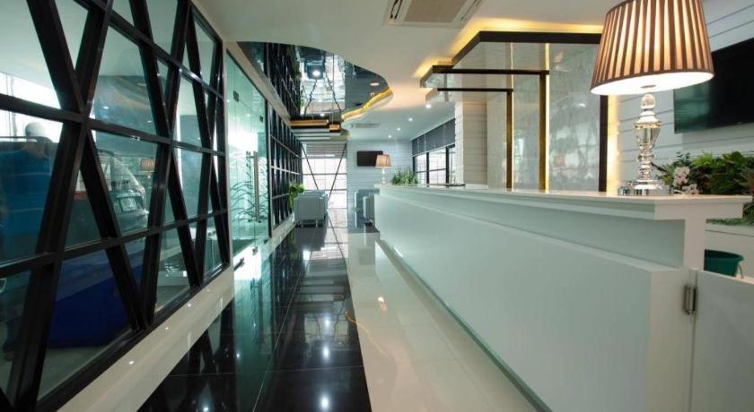 Thanburi Hotel Udon Thani Exteriör bild