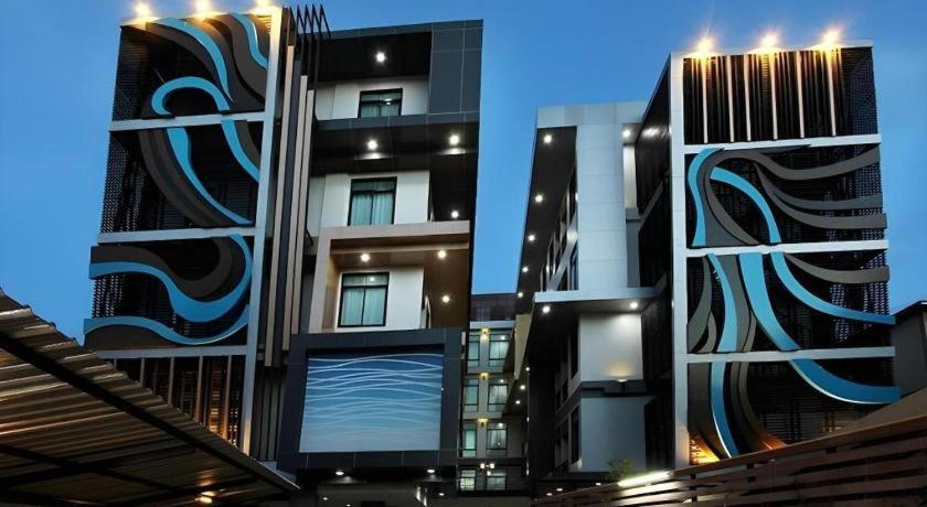 Thanburi Hotel Udon Thani Exteriör bild