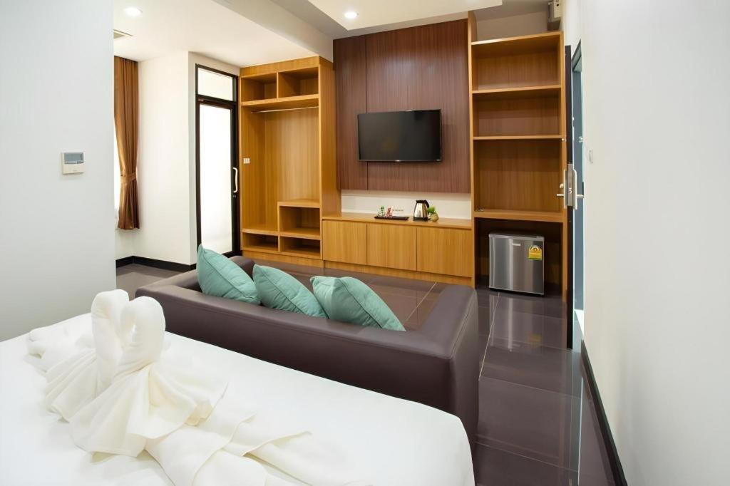 Thanburi Hotel Udon Thani Exteriör bild